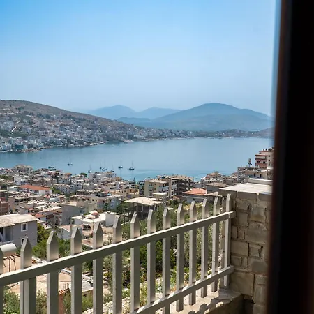 Denis Апартаменты *