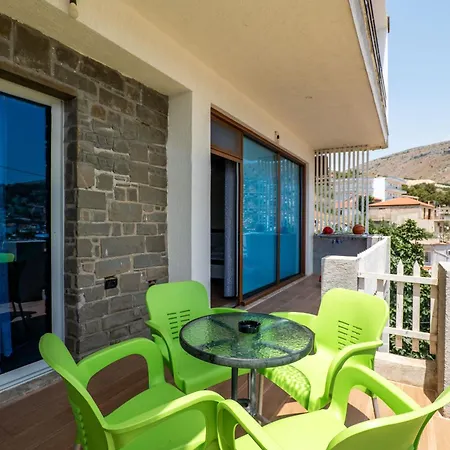 Апартаменты Denis Саранда